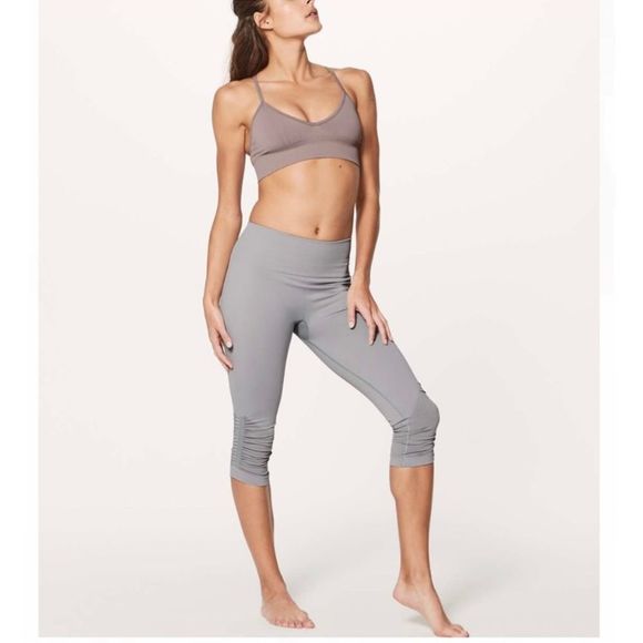 Lululemon Awakening Crop Taryn Toomey Collection Seamless Legging Sz 10 Ice Grey - Picture 1 of 12